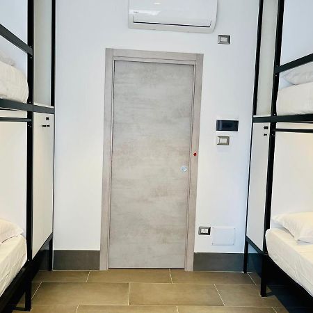 Smart Rooms Наполи Екстериор снимка