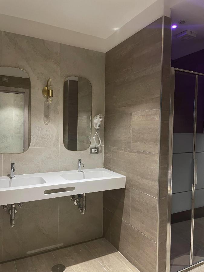 Smart Rooms Наполи Екстериор снимка