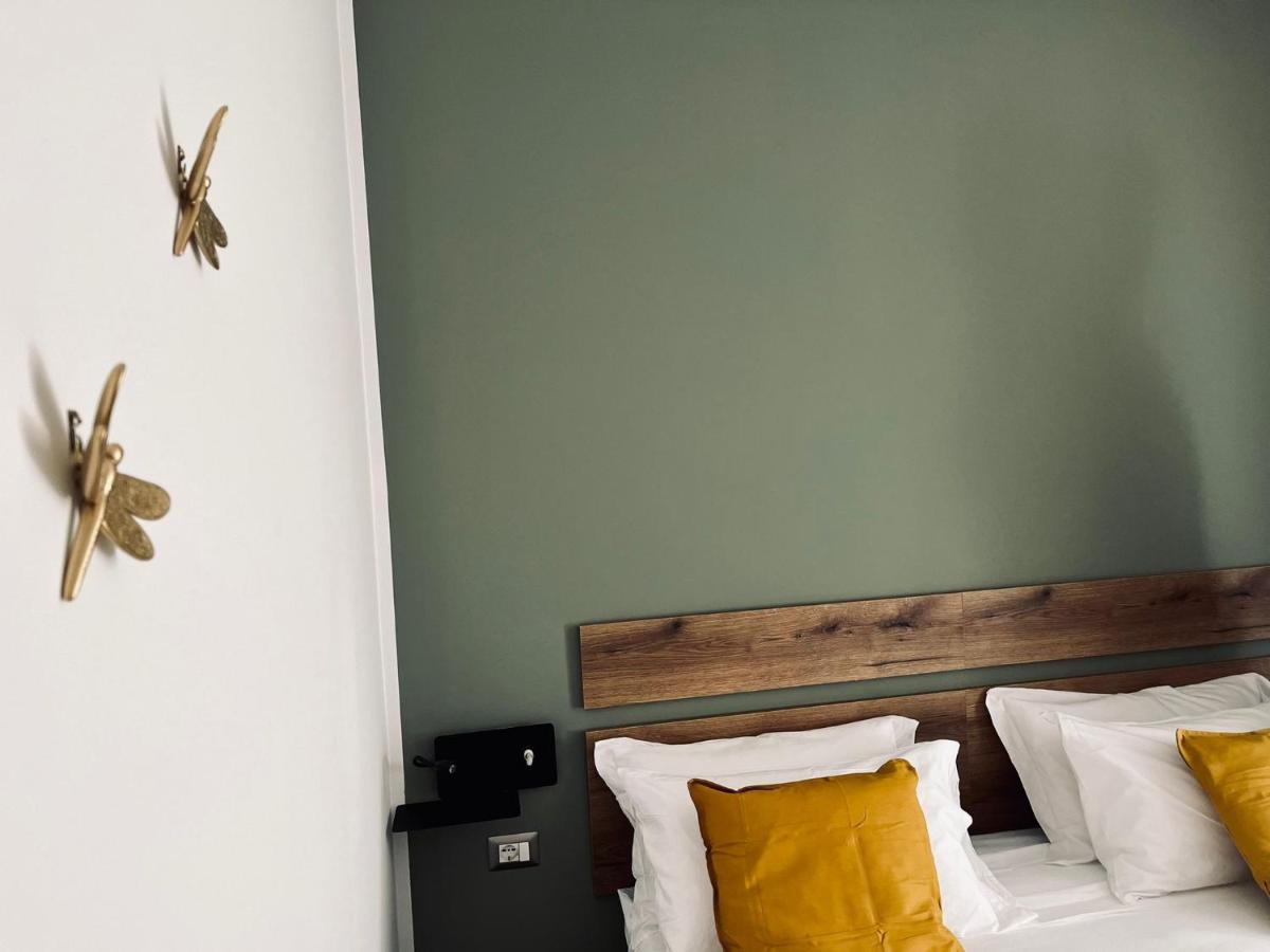 Smart Rooms Наполи Екстериор снимка