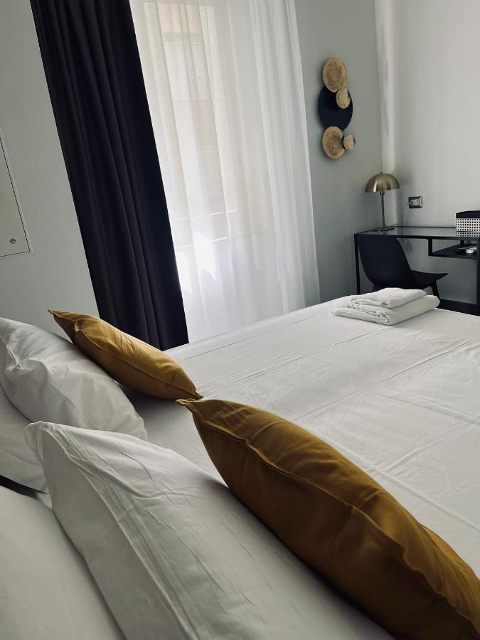 Smart Rooms Наполи Екстериор снимка